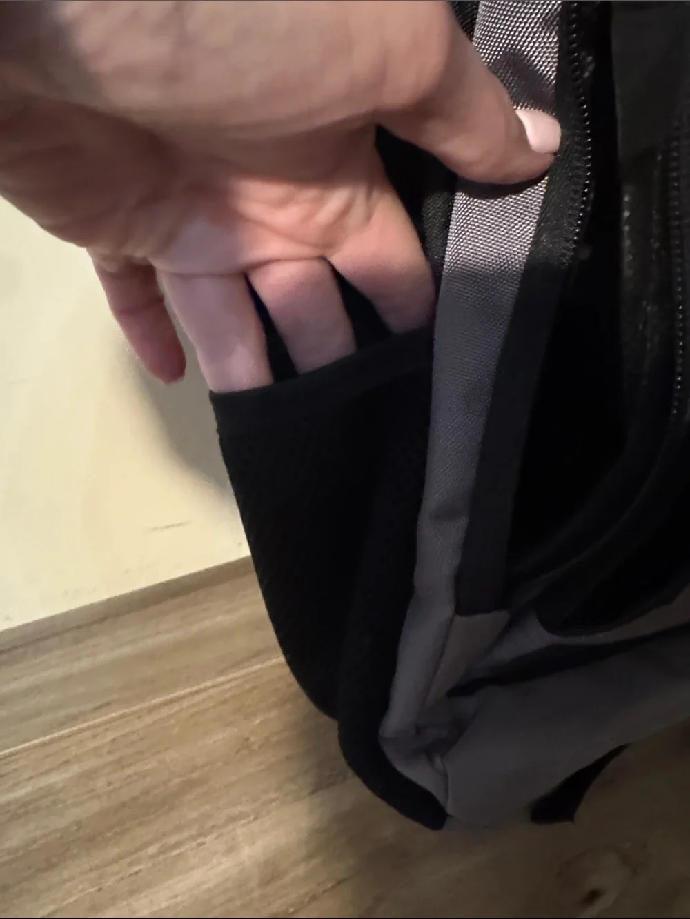 SilverSea Gray Black Men's Top Handle 3 zippered compartments Backpack